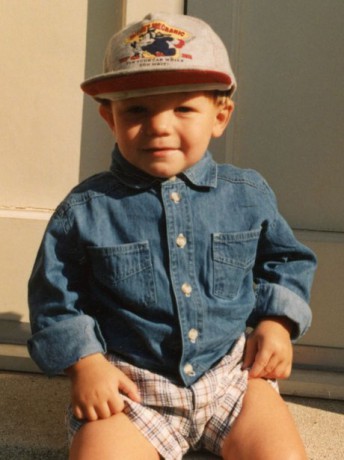 louis-tomlinson-baby-picture-1328100368-view-1